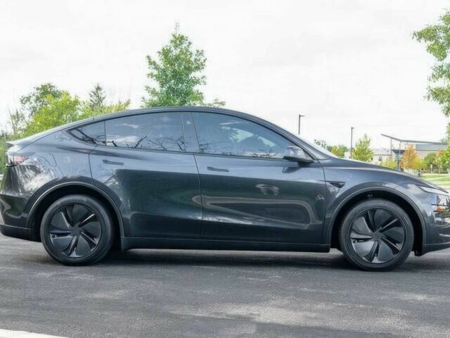 Серый Тесла Другая, объемом двигателя 0 л и пробегом 2 тыс. км за 28000 $, фото 3 на Automoto.ua