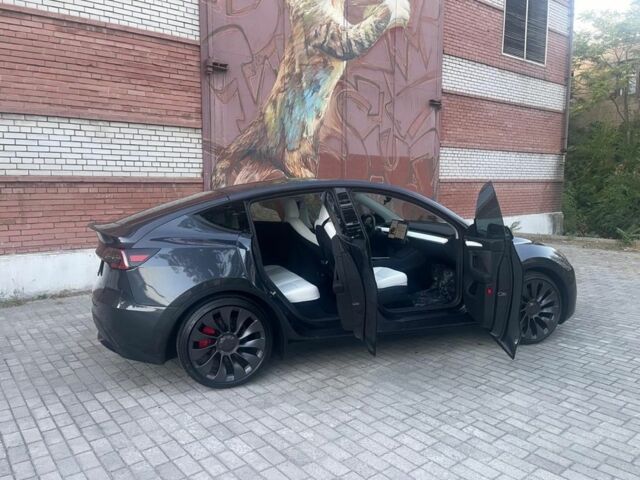 Сірий Тесла Інша, об'ємом двигуна 0 л та пробігом 1000 тис. км за 32500 $, фото 1 на Automoto.ua