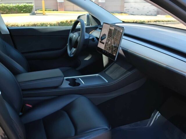 Тесла Другая 2022 в Днепре (Днепропетровске) на Automoto.ua Серый Тесла Другая, объемом двигателя 0 л и пробегом 14 тыс. км за 18000 $, фото 8 на Automoto.ua