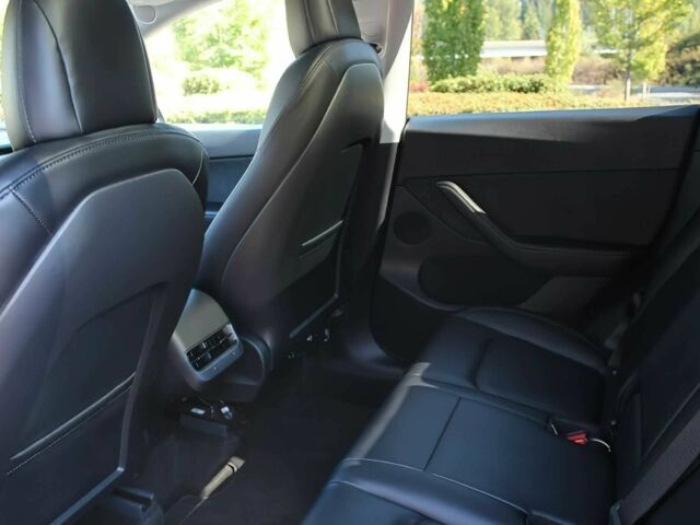 Тесла Другая 2022 в Днепре (Днепропетровске) на Automoto.ua Серый Тесла Другая, объемом двигателя 0 л и пробегом 14 тыс. км за 18000 $, фото 11 на Automoto.ua