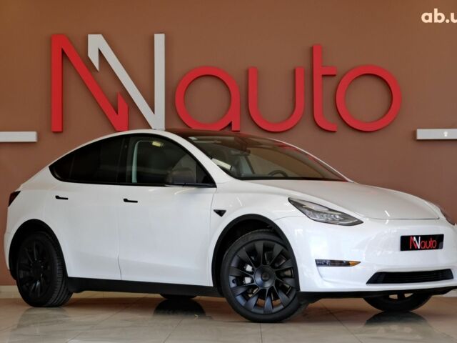 Белый Тесла Model Y, объемом двигателя 4.25 л и пробегом 19 тыс. км за 32900 $, фото 1 на Automoto.ua