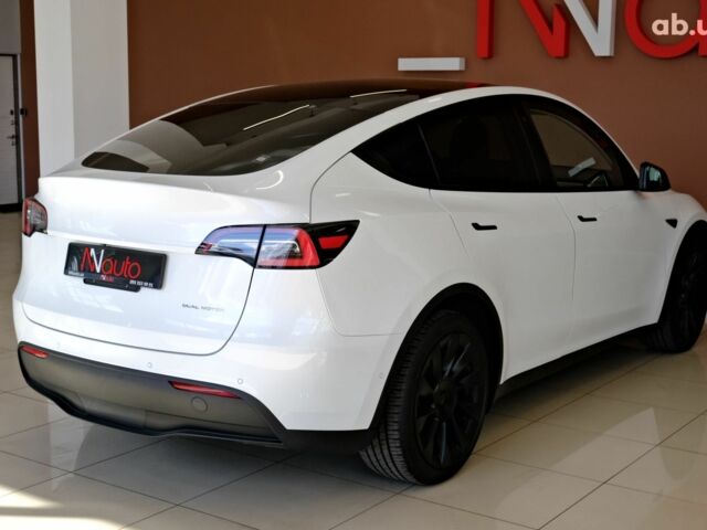 Белый Тесла Model Y, объемом двигателя 4.25 л и пробегом 19 тыс. км за 32900 $, фото 2 на Automoto.ua