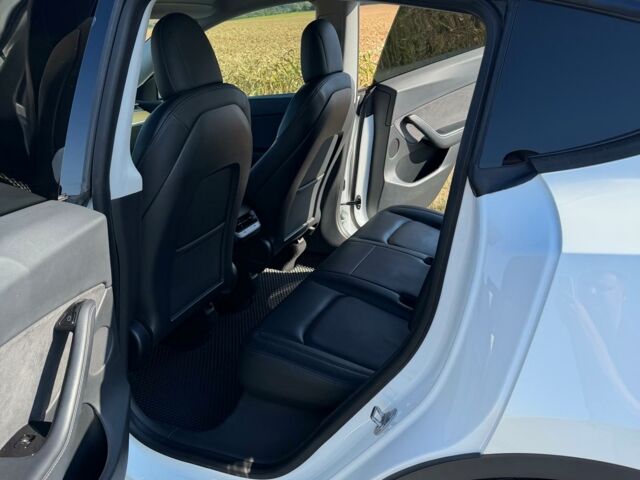 Белый Тесла Model Y, объемом двигателя 0 л и пробегом 70 тыс. км за 24800 $, фото 17 на Automoto.ua