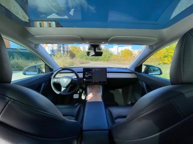 Тесла Model Y 2021 в Киеве на Automoto.ua Белый Тесла Model Y, объемом двигателя 0 л и пробегом 90 тыс. км за 27500 $, фото 6 на Automoto.ua