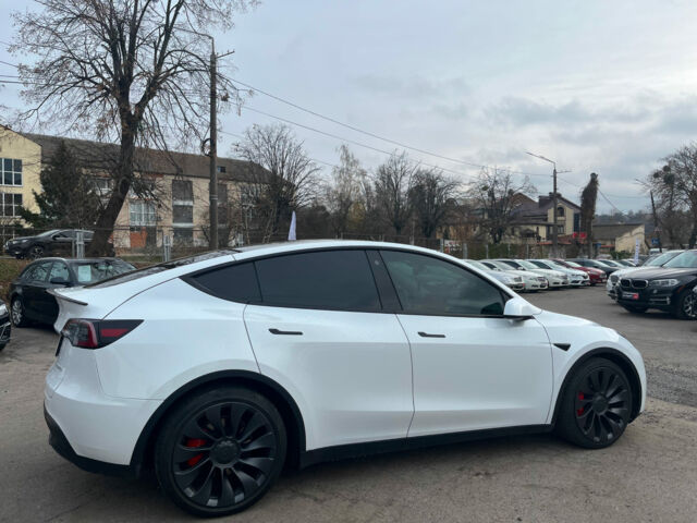 Белый Тесла Model Y, объемом двигателя 0 л и пробегом 46 тыс. км за 36990 $, фото 17 на Automoto.ua