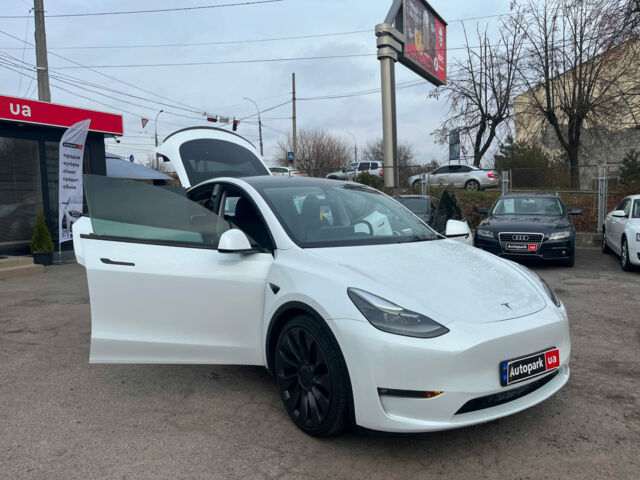 Белый Тесла Model Y, объемом двигателя 0 л и пробегом 46 тыс. км за 36990 $, фото 19 на Automoto.ua