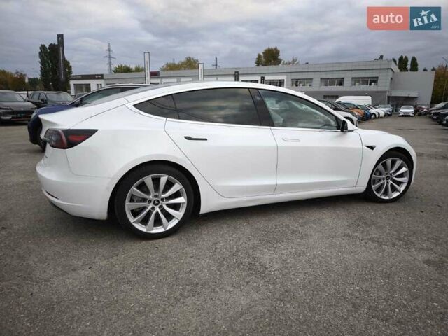 Белый Тесла Model Y, объемом двигателя 0 л и пробегом 126 тыс. км за 19999 $, фото 23 на Automoto.ua