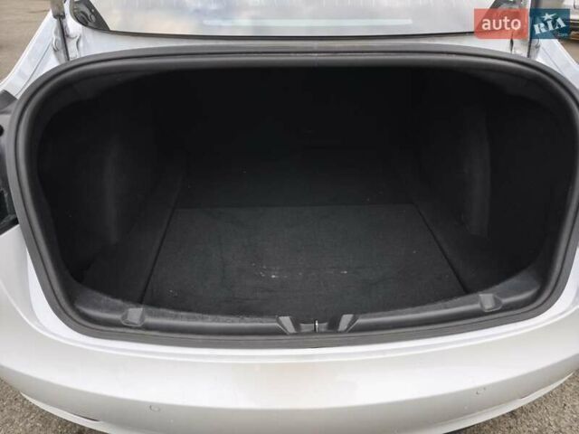 Белый Тесла Model Y, объемом двигателя 0 л и пробегом 126 тыс. км за 19999 $, фото 52 на Automoto.ua