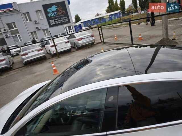 Белый Тесла Model Y, объемом двигателя 0 л и пробегом 126 тыс. км за 19999 $, фото 56 на Automoto.ua