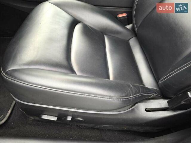 Белый Тесла Model Y, объемом двигателя 0 л и пробегом 126 тыс. км за 19999 $, фото 42 на Automoto.ua