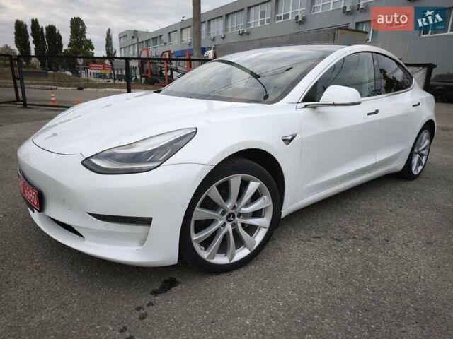 Белый Тесла Model Y, объемом двигателя 0 л и пробегом 126 тыс. км за 19999 $, фото 2 на Automoto.ua
