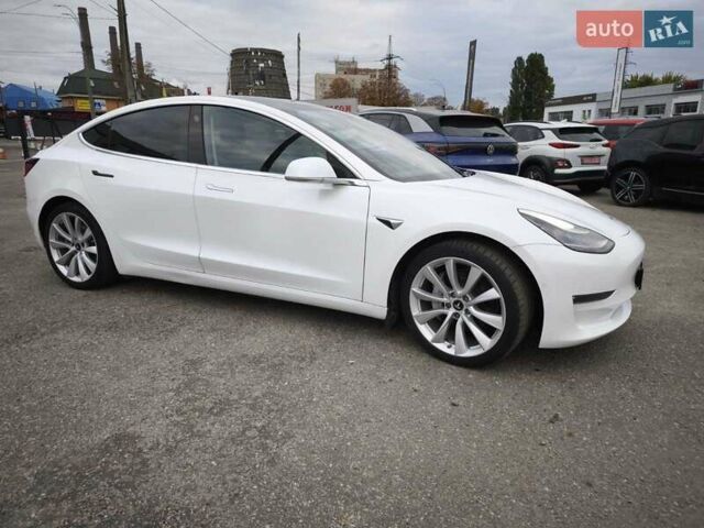 Белый Тесла Model Y, объемом двигателя 0 л и пробегом 126 тыс. км за 19999 $, фото 26 на Automoto.ua