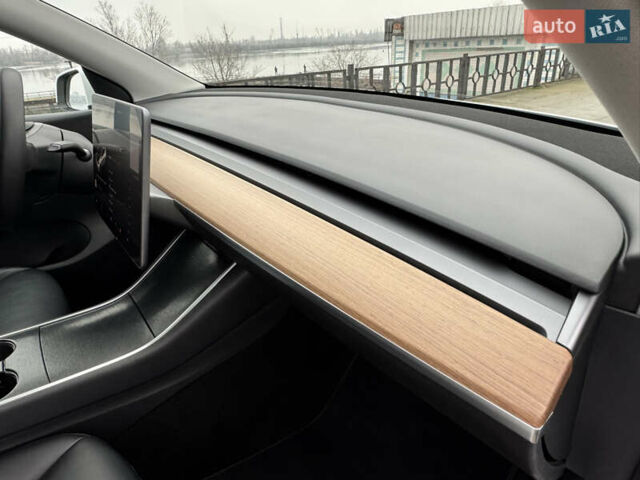 Белый Тесла Model Y, объемом двигателя 0 л и пробегом 77 тыс. км за 25000 $, фото 10 на Automoto.ua