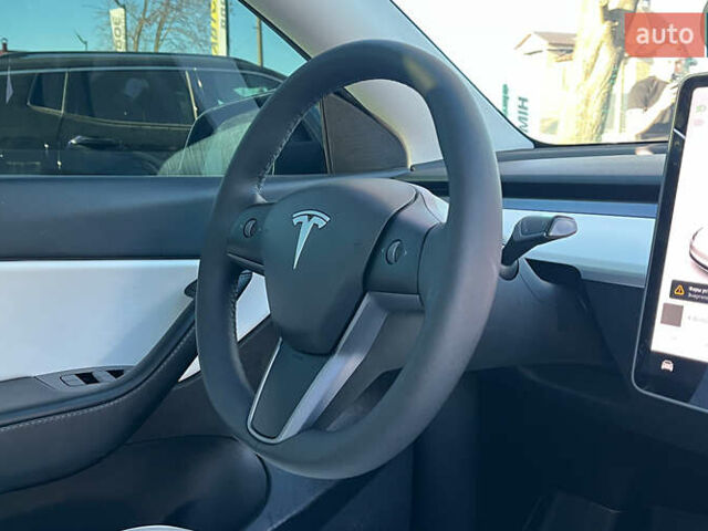 Белый Тесла Model Y, объемом двигателя 0 л и пробегом 73 тыс. км за 24800 $, фото 13 на Automoto.ua