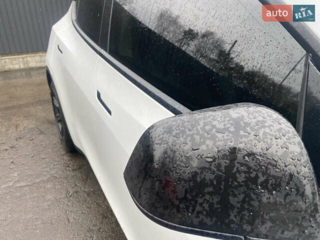 Білий Тесла Model Y, об'ємом двигуна 0 л та пробігом 70 тис. км за 24500 $, фото 29 на Automoto.ua