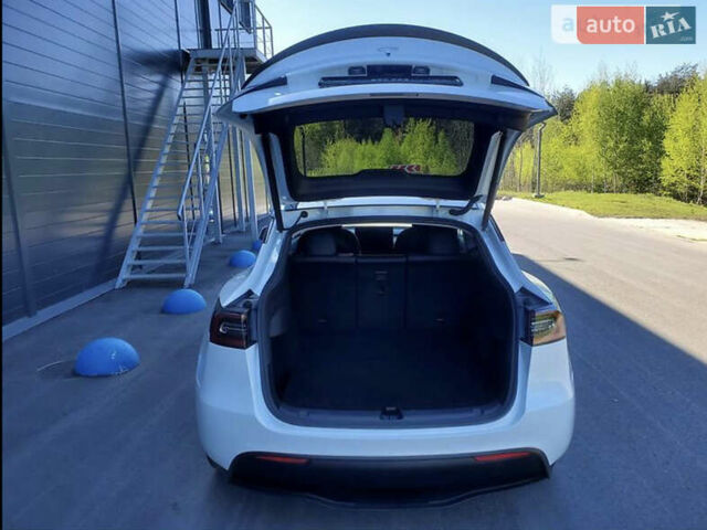 Белый Тесла Model Y, объемом двигателя 0 л и пробегом 9 тыс. км за 33333 $, фото 32 на Automoto.ua