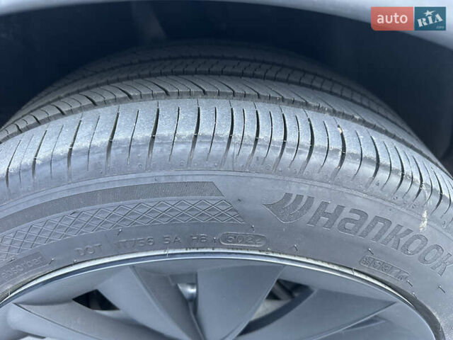 Белый Тесла Model Y, объемом двигателя 0 л и пробегом 118 тыс. км за 21700 $, фото 45 на Automoto.ua