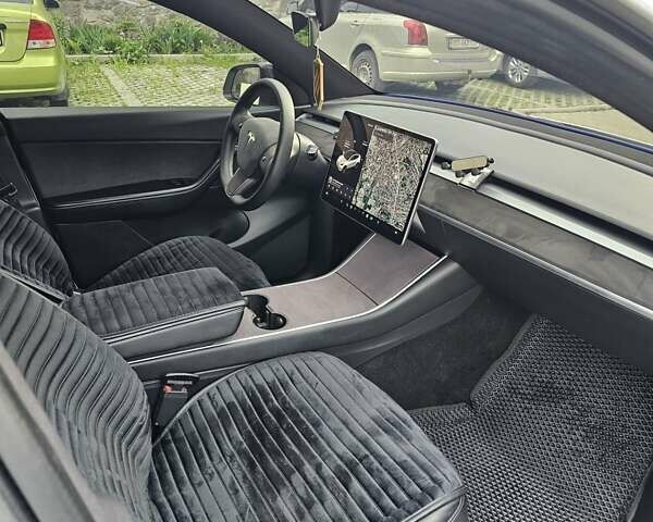 Белый Тесла Model Y, объемом двигателя 0 л и пробегом 74 тыс. км за 23000 $, фото 9 на Automoto.ua