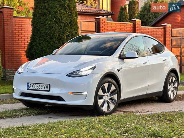 Белый Тесла Model Y, объемом двигателя 0 л и пробегом 116 тыс. км за 21700 $, фото 18 на Automoto.ua