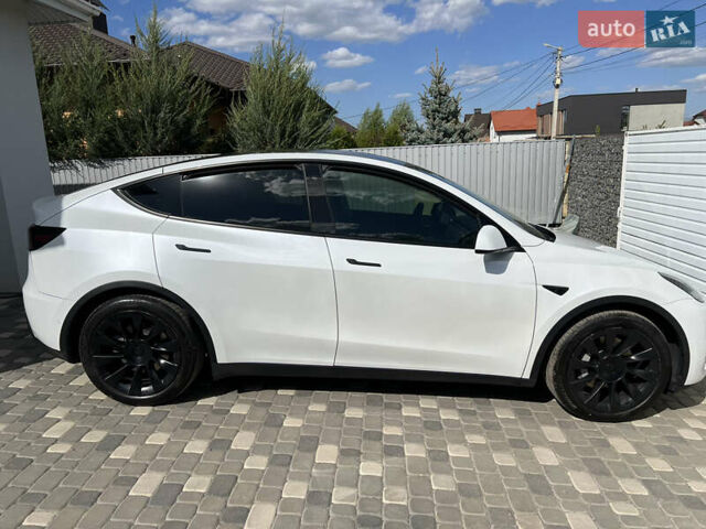 Белый Тесла Model Y, объемом двигателя 0 л и пробегом 108 тыс. км за 22800 $, фото 2 на Automoto.ua