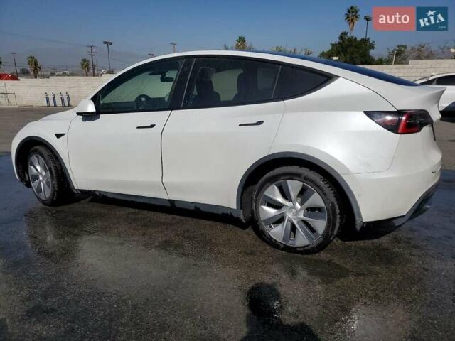 Белый Тесла Model Y, объемом двигателя 0 л и пробегом 93 тыс. км за 7200 $, фото 1 на Automoto.ua