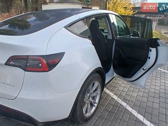 Белый Тесла Model Y, объемом двигателя 0 л и пробегом 69 тыс. км за 23300 $, фото 9 на Automoto.ua