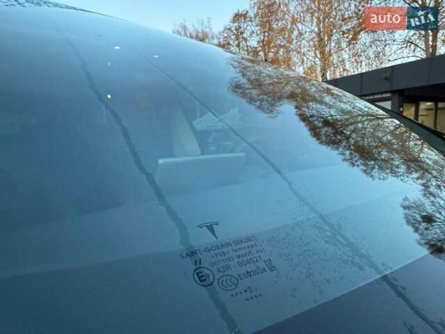 Белый Тесла Model Y, объемом двигателя 0 л и пробегом 132 тыс. км за 20800 $, фото 93 на Automoto.ua