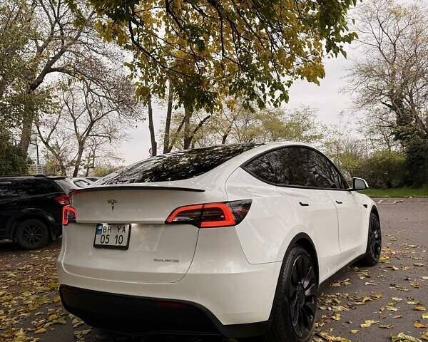 Белый Тесла Model Y, объемом двигателя 0 л и пробегом 28 тыс. км за 26300 $, фото 2 на Automoto.ua