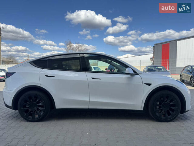 Белый Тесла Model Y, объемом двигателя 0 л и пробегом 108 тыс. км за 21300 $, фото 7 на Automoto.ua