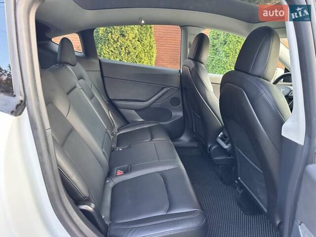 Белый Тесла Model Y, объемом двигателя 0 л и пробегом 110 тыс. км за 21700 $, фото 16 на Automoto.ua
