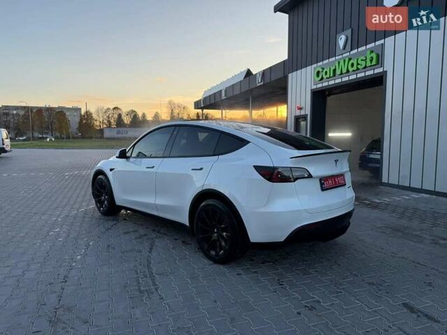 Белый Тесла Model Y, объемом двигателя 0 л и пробегом 132 тыс. км за 20800 $, фото 43 на Automoto.ua