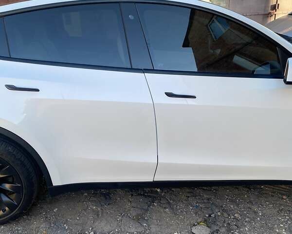 Белый Тесла Model Y, объемом двигателя 0 л и пробегом 21 тыс. км за 19500 $, фото 16 на Automoto.ua