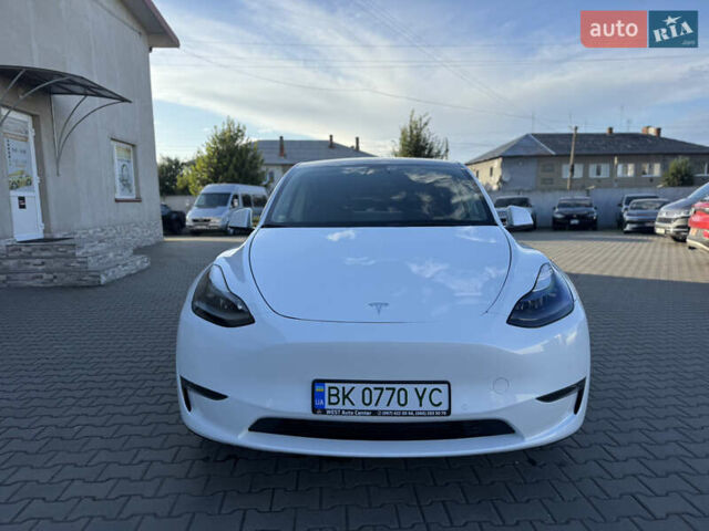 Белый Тесла Model Y, объемом двигателя 0 л и пробегом 110 тыс. км за 21500 $, фото 1 на Automoto.ua