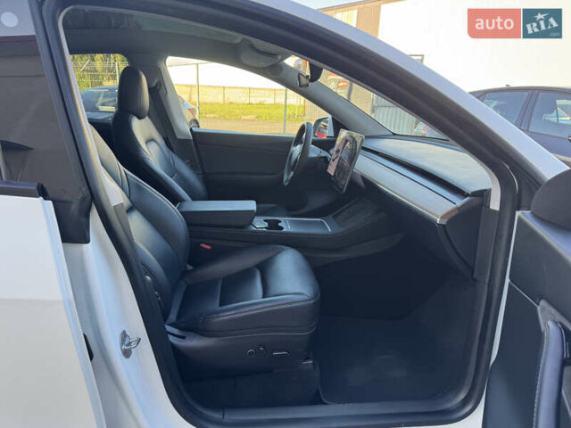 Белый Тесла Model Y, объемом двигателя 0 л и пробегом 110 тыс. км за 21500 $, фото 22 на Automoto.ua