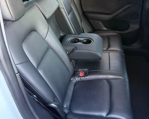 Белый Тесла Model Y, объемом двигателя 0 л и пробегом 132 тыс. км за 20800 $, фото 59 на Automoto.ua