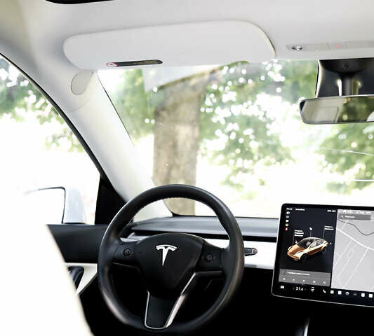 Білий Тесла Model Y, об'ємом двигуна 0 л та пробігом 105 тис. км за 20300 $, фото 13 на Automoto.ua