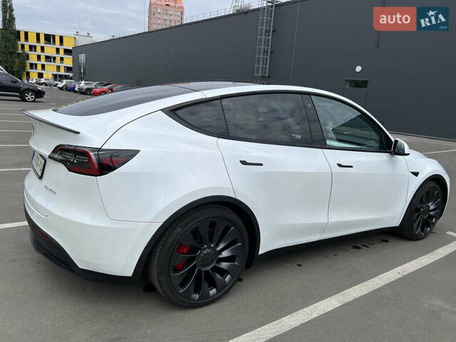Белый Тесла Model Y, объемом двигателя 0 л и пробегом 23 тыс. км за 44000 $, фото 4 на Automoto.ua