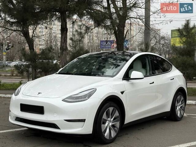 Білий Тесла Model Y, об'ємом двигуна 0 л та пробігом 111 тис. км за 23599 $, фото 4 на Automoto.ua