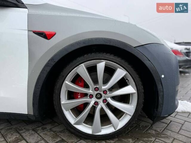 Белый Тесла Model Y, объемом двигателя 0 л и пробегом 142 тыс. км за 18800 $, фото 4 на Automoto.ua