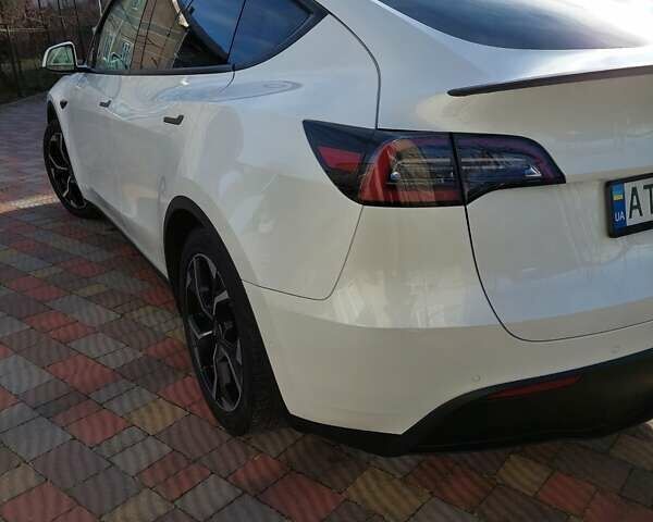 Белый Тесла Model Y, объемом двигателя 0 л и пробегом 113 тыс. км за 24700 $, фото 22 на Automoto.ua