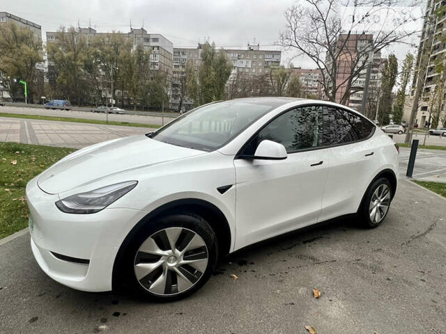 Белый Тесла Model Y, объемом двигателя 0 л и пробегом 36 тыс. км за 29500 $, фото 7 на Automoto.ua