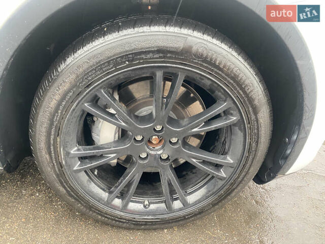 Білий Тесла Model Y, об'ємом двигуна 0 л та пробігом 70 тис. км за 24500 $, фото 31 на Automoto.ua