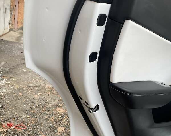 Білий Тесла Model Y, об'ємом двигуна 0 л та пробігом 21 тис. км за 19000 $, фото 49 на Automoto.ua