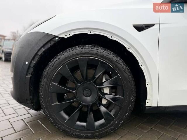Білий Тесла Model Y, об'ємом двигуна 0 л та пробігом 219 тис. км за 16500 $, фото 7 на Automoto.ua