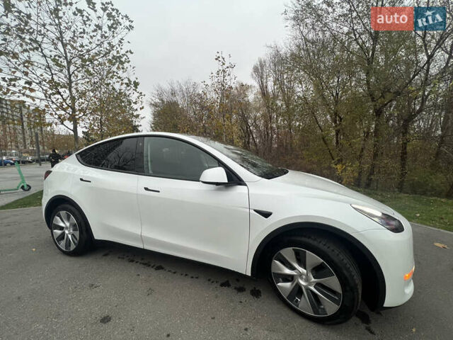Белый Тесла Model Y, объемом двигателя 0 л и пробегом 36 тыс. км за 29500 $, фото 4 на Automoto.ua