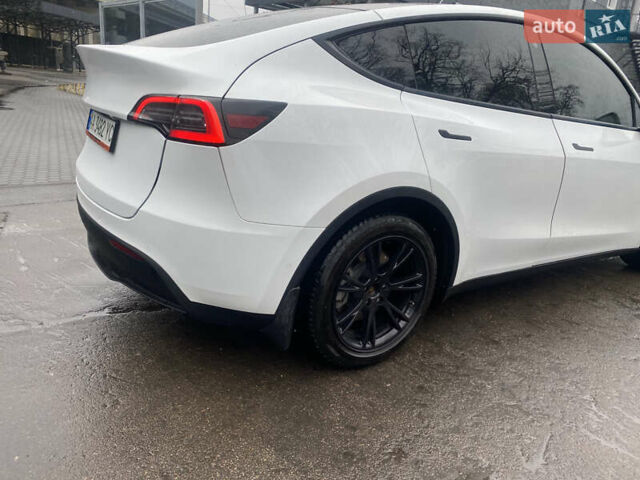 Білий Тесла Model Y, об'ємом двигуна 0 л та пробігом 70 тис. км за 24500 $, фото 5 на Automoto.ua