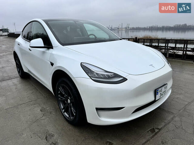 Белый Тесла Model Y, объемом двигателя 0 л и пробегом 77 тыс. км за 25000 $, фото 40 на Automoto.ua