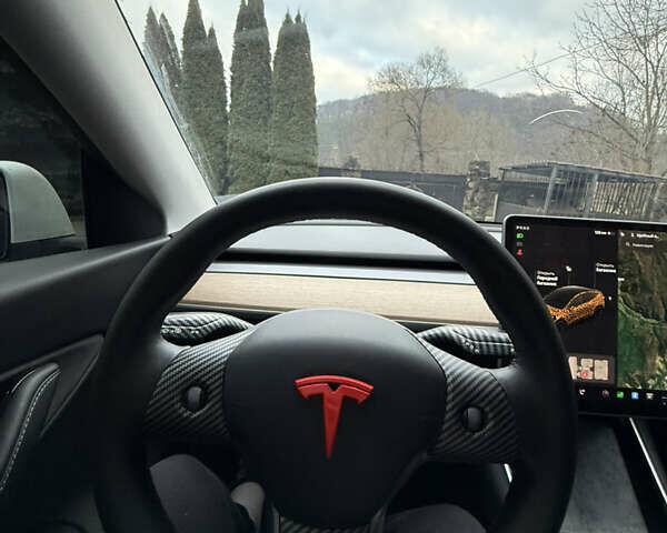 Белый Тесла Model Y, объемом двигателя 0 л и пробегом 176 тыс. км за 20500 $, фото 11 на Automoto.ua