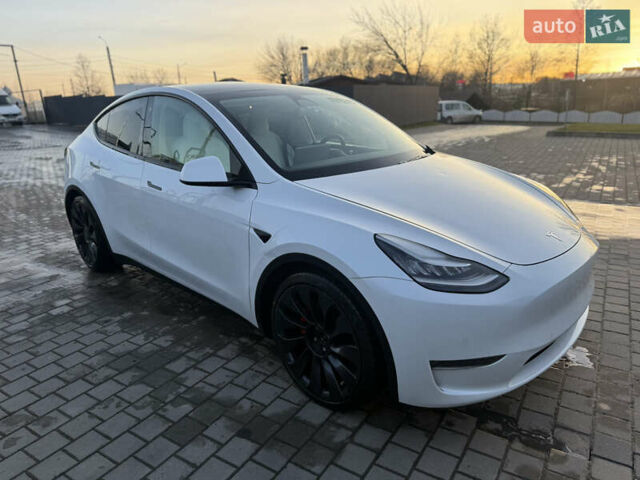 Белый Тесла Model Y, объемом двигателя 0 л и пробегом 65 тыс. км за 19600 $, фото 3 на Automoto.ua