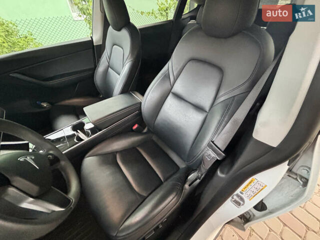Белый Тесла Model Y, объемом двигателя 0 л и пробегом 107 тыс. км за 22000 $, фото 15 на Automoto.ua